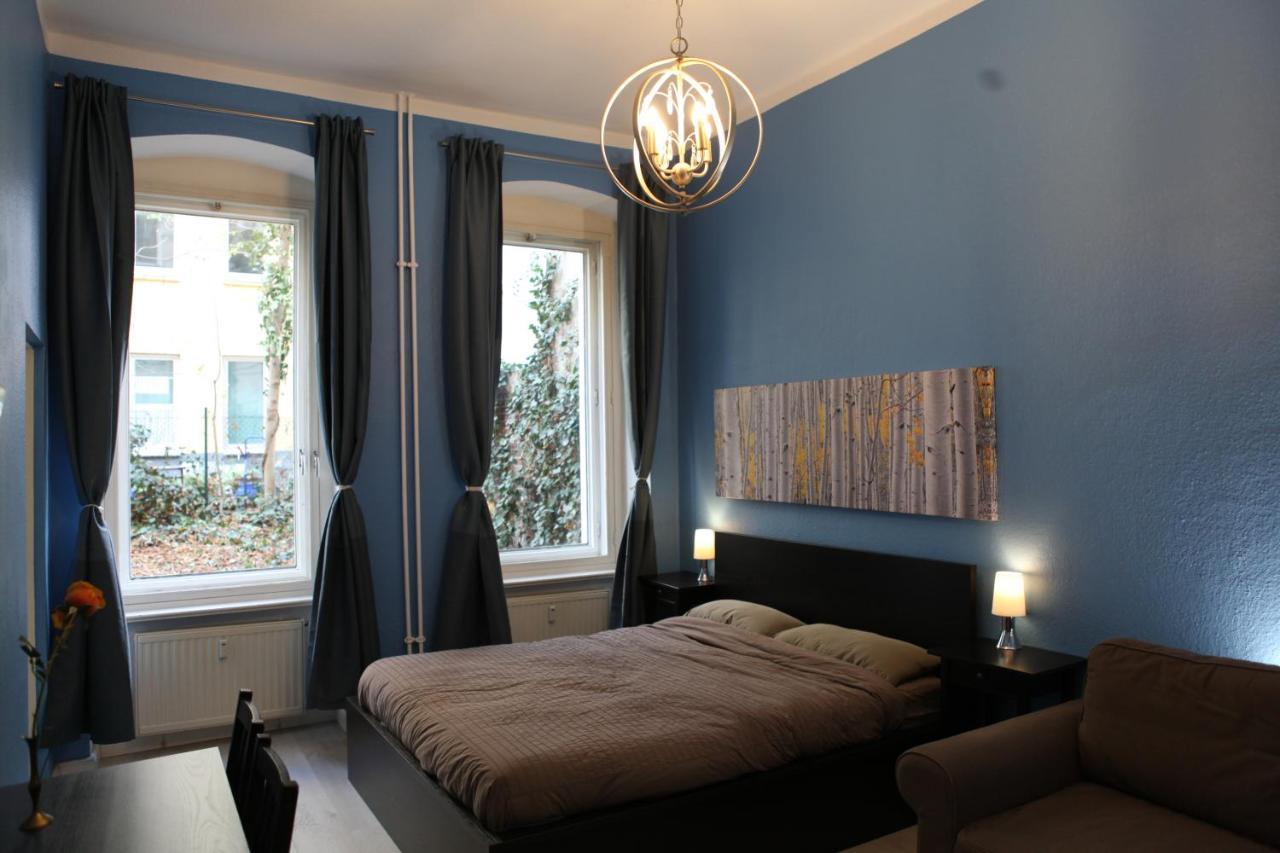 Blue Studio Apartment