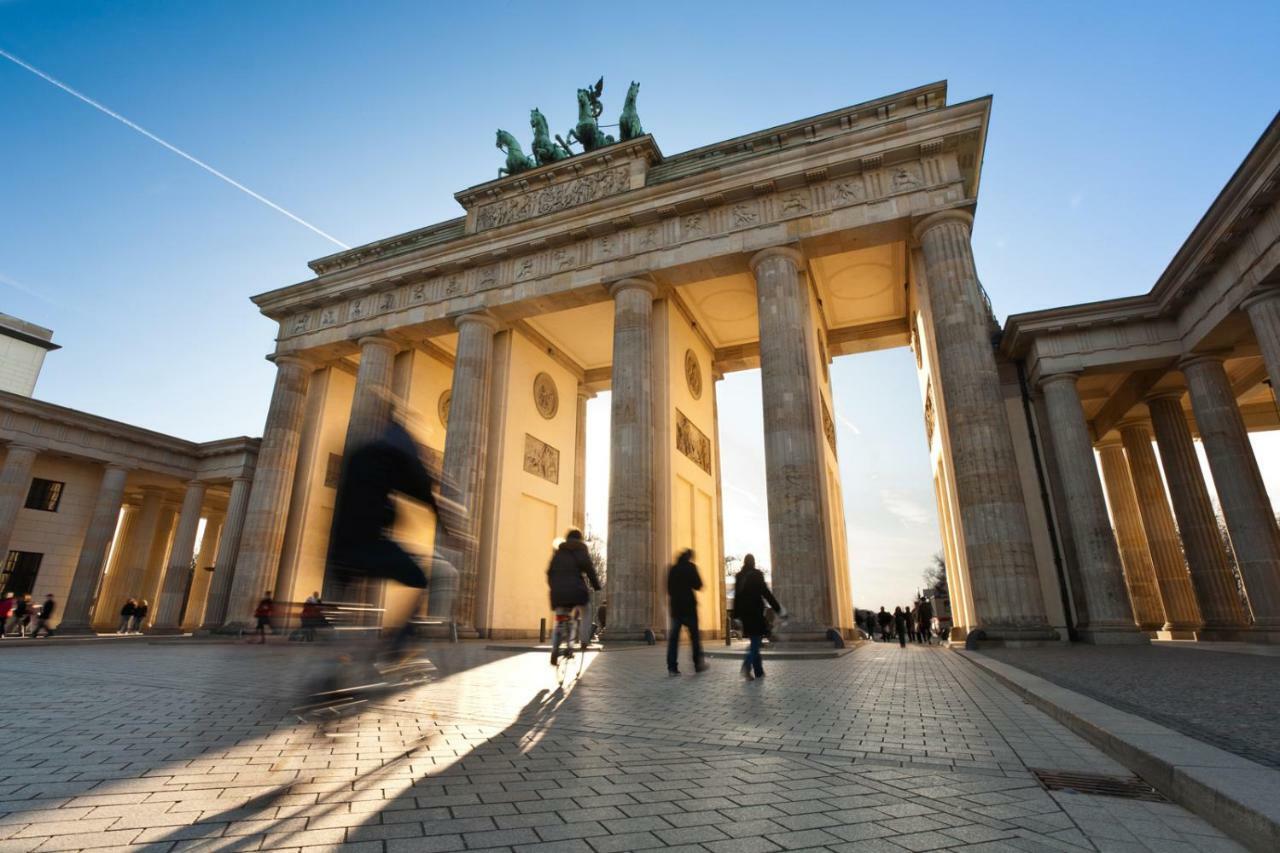 St Christopher's - Alexanderplatz *
