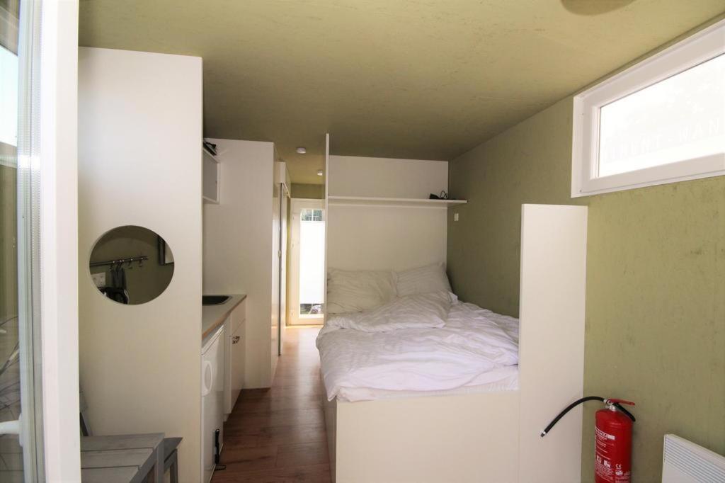 Båthotell Tiny Houseboat Wannsee *
