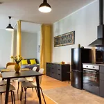 J.Hr Ku\'Damm Style +A/C +Rain-Shower +U-Station