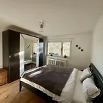 Southside Berlin - Kueche, Parkplatz, Balkon