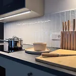 Schoenhaus Prenzlauer Berg - Grosszuegiges Design-Apartment