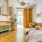Cozy Designer Apartment In Friedrichshain
