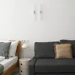 Nook X Salon - Gallery-Apartment In Friedrichshain