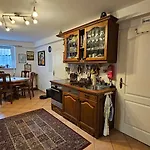 Mondaenes Zimmer Naehe Alex In Villenlage