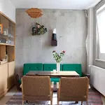 Bright & Modern 4-Bedroom Apartment In The Heart Of Berlin