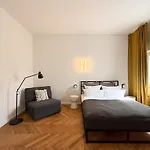 Nook Stay Am Checkpoint Charlie