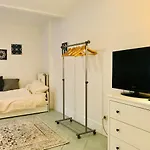 City Hideaway With Terrace