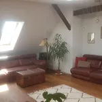 Helle Dachgeschosswohnung für 8 Personen in zentraler Lage