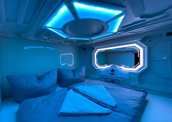 Space Night Capsule Hostel