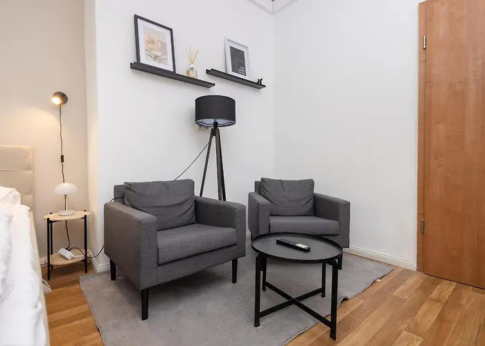 4 Zimmer Grosse Kueche Balkon Am Maybachufer