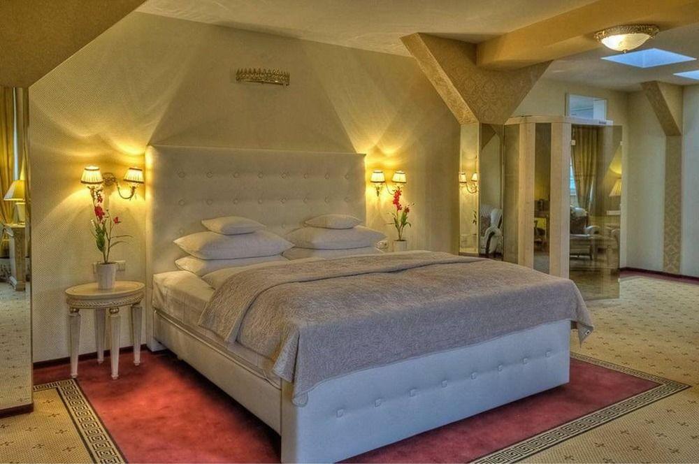 Augusta Am Kurfuerstendamm 3* Berlin