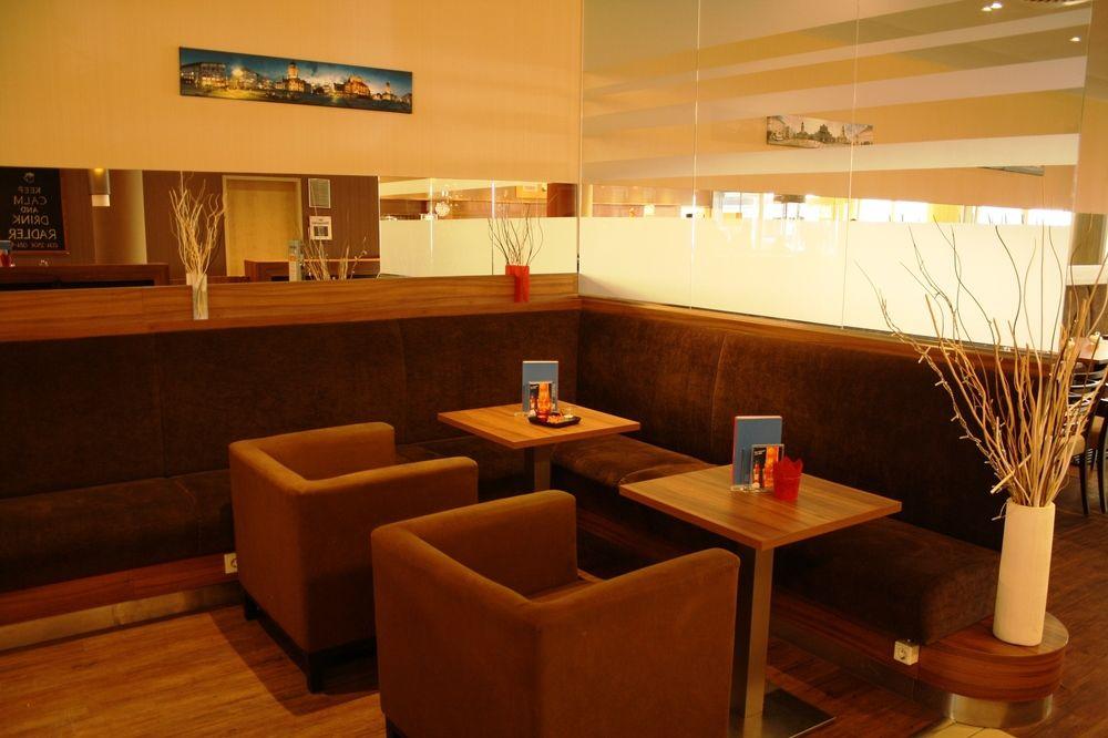 Express Centre West