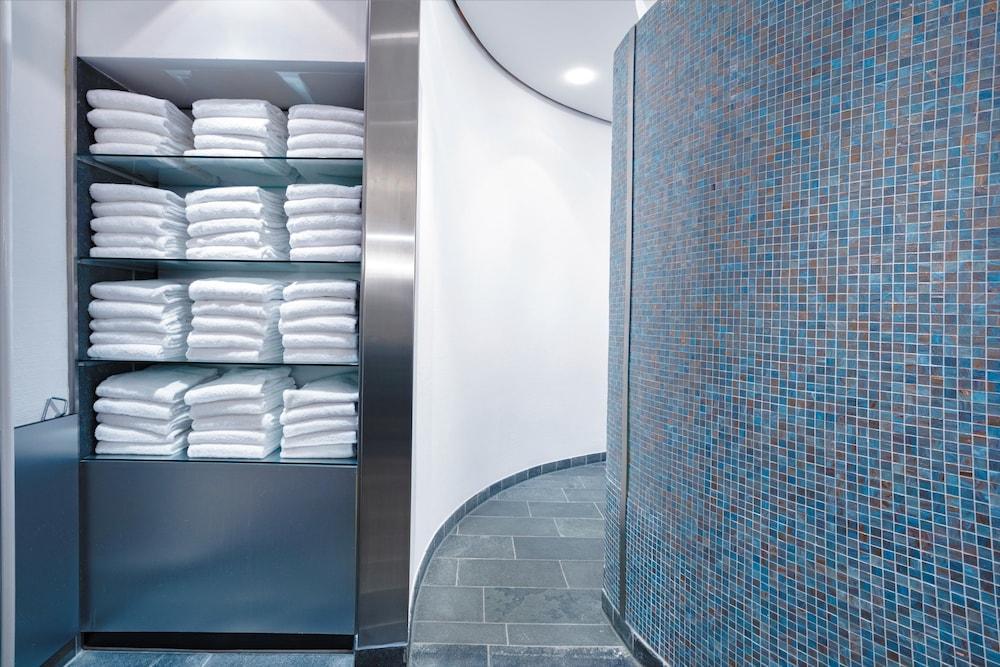 Ostbahnhof Hotell 4*