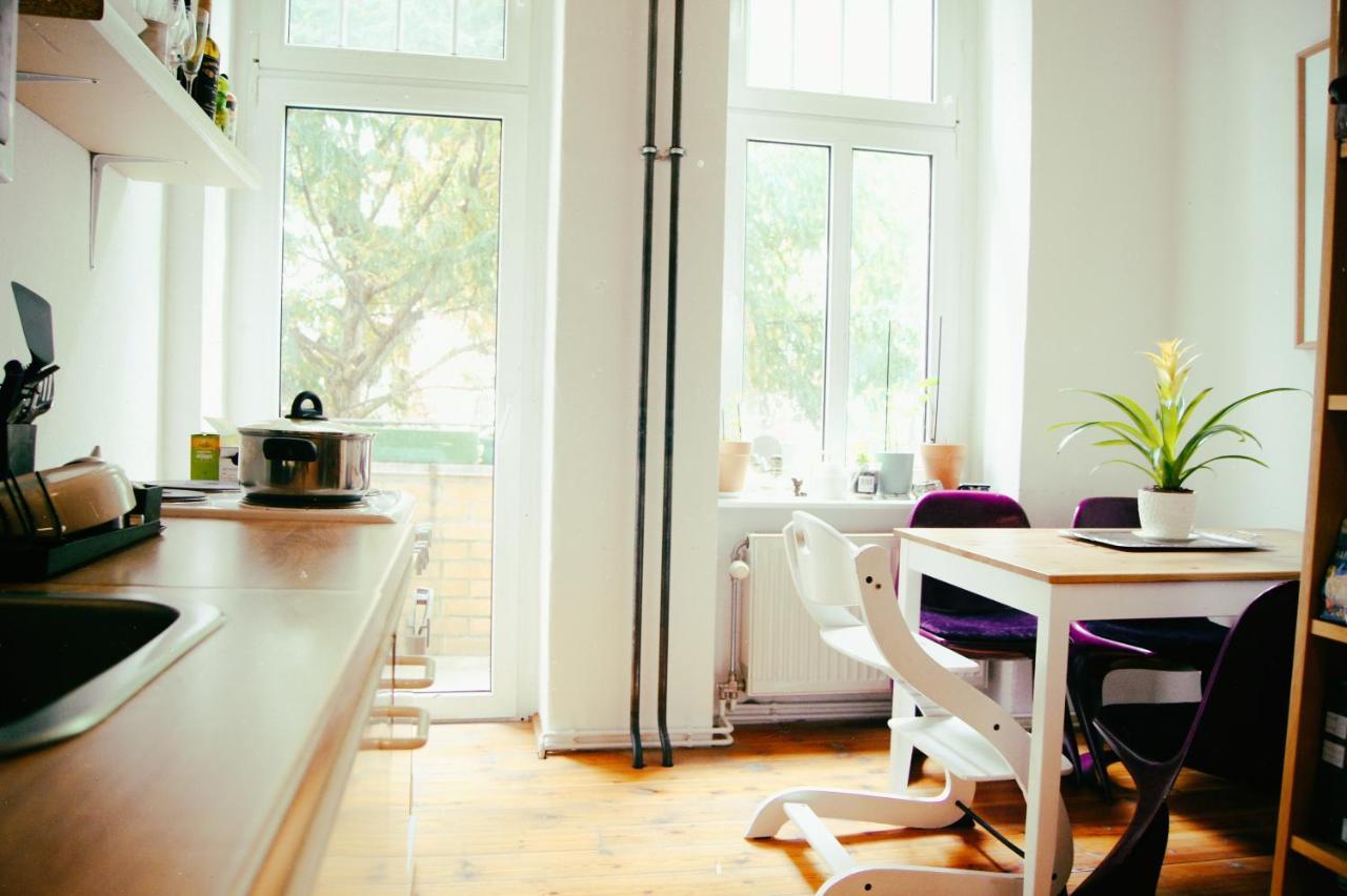 Gasthof Minimal In A Family Berlin