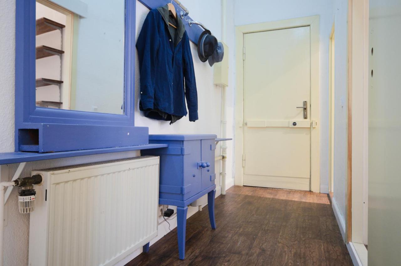 Altbauwohnung Mit 3 Bädern Apartment