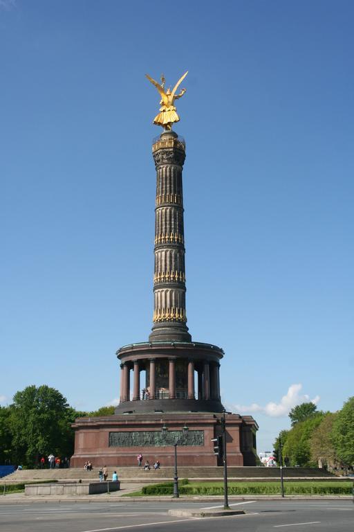 Near Brandenburg Gate - Rooms&apartments
