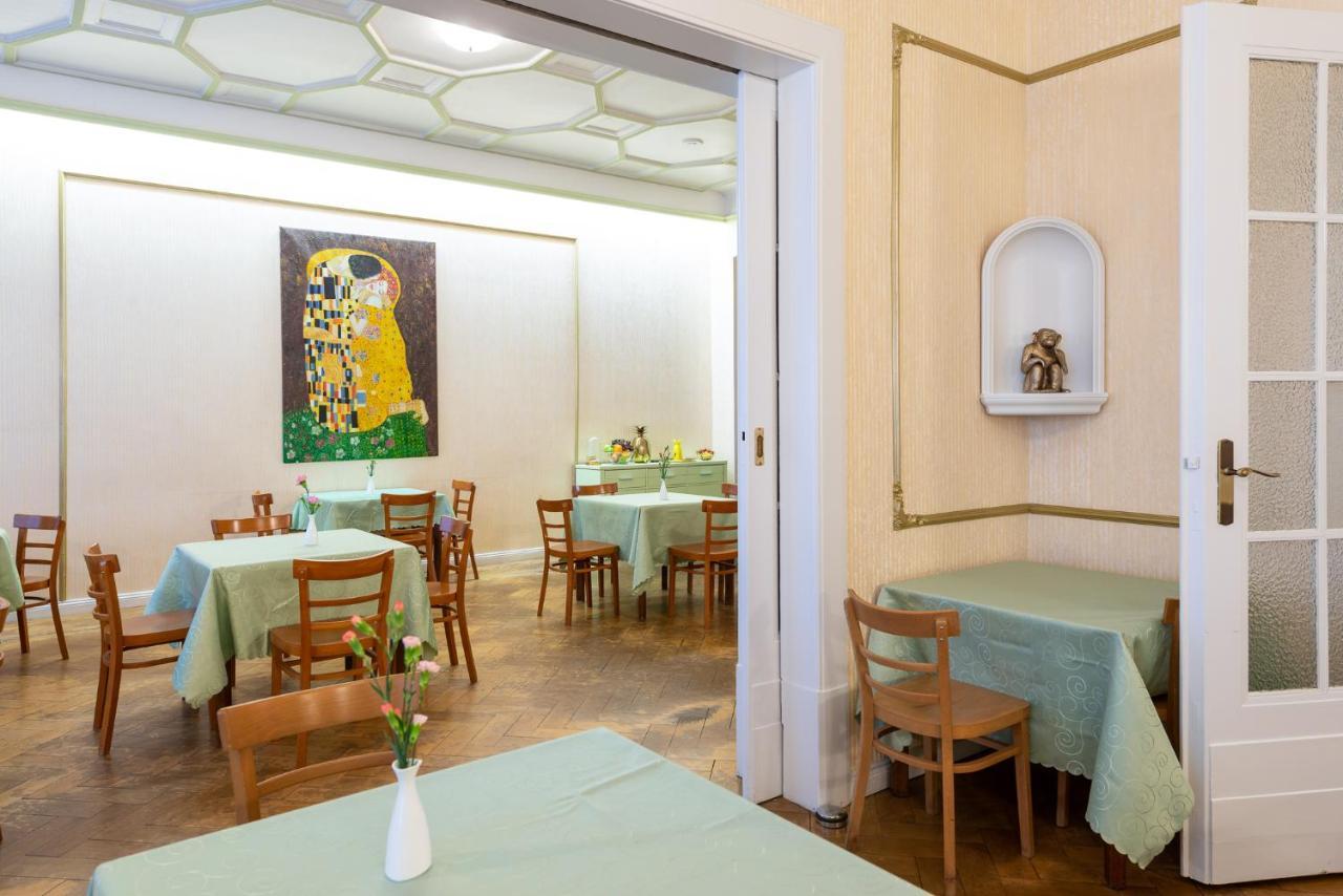 W22 Am Kurfuerstendamm Hotell 3*