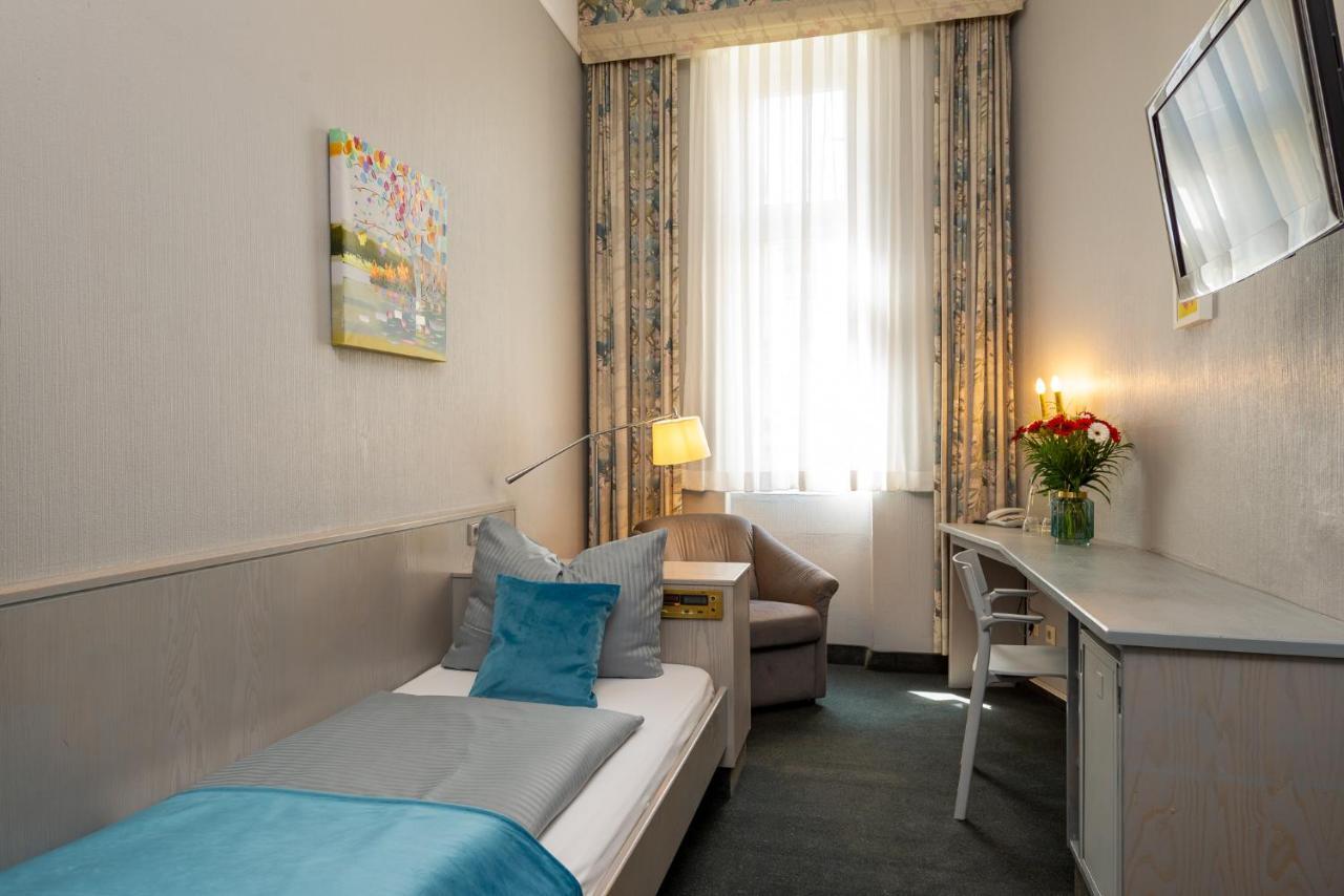 W22 Am Kurfuerstendamm Hotell 3*