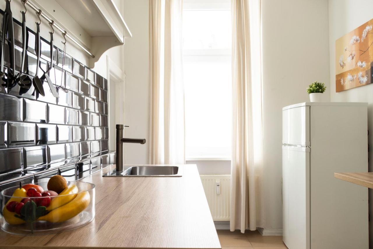 Lägenhet Freshly Renovated 2br&lr+walk-in Rainshower Berlin