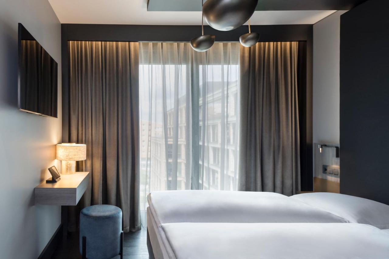 Amano East Side Hotell 3*