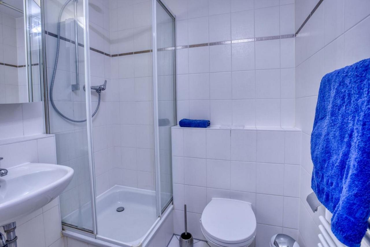 Fasanenstrasse Stylish Apartment Berlin