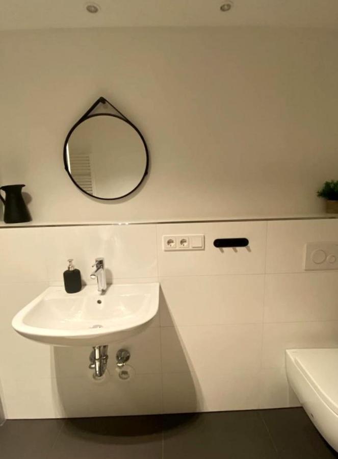 Lägenhet Tesla / Gruenheide Wohnung Hochwertig Moebliert *