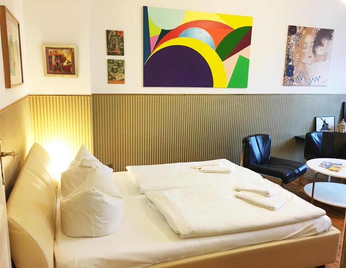 Ruhige Ferienwohnung Zentrum - Friedrichshain Lägenhet *