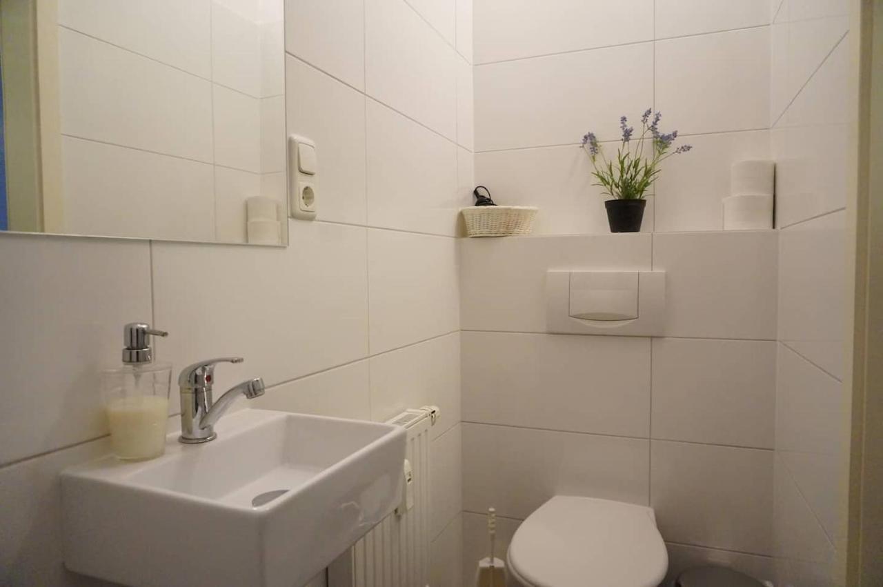 2 Bedroom Flat For Families & Calm Guests Lägenhet