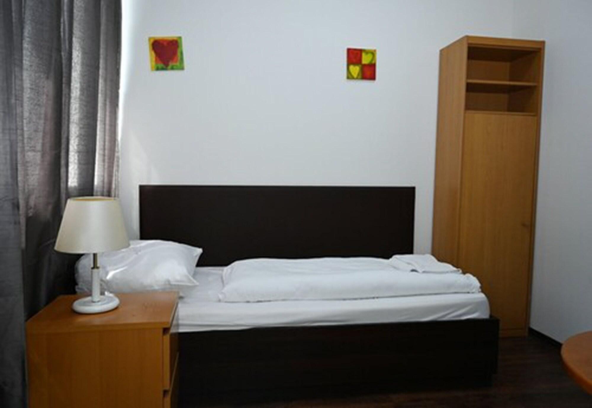 Hotell Arrival 3*