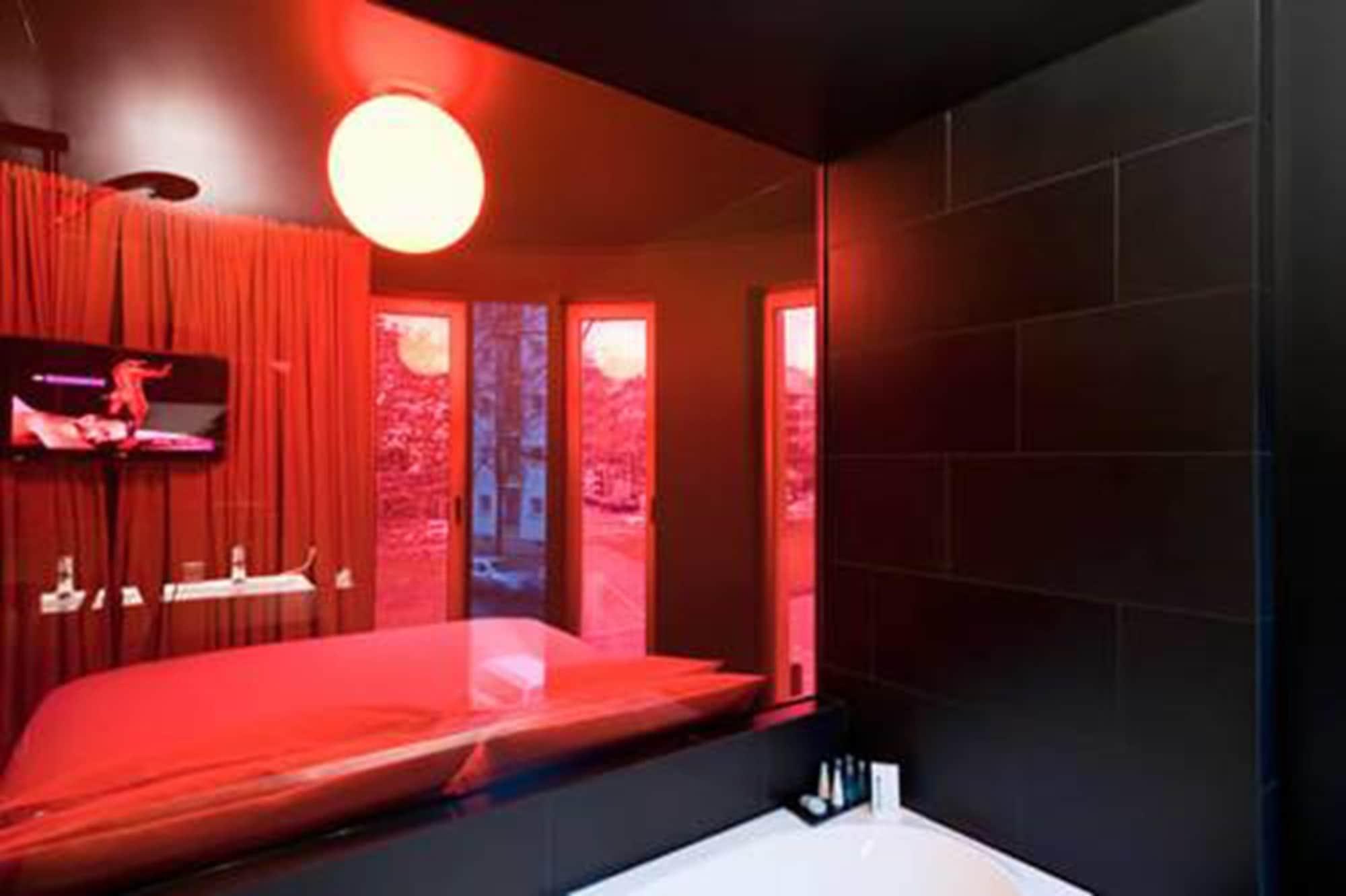 Axel - Adults Only Hotell 4*