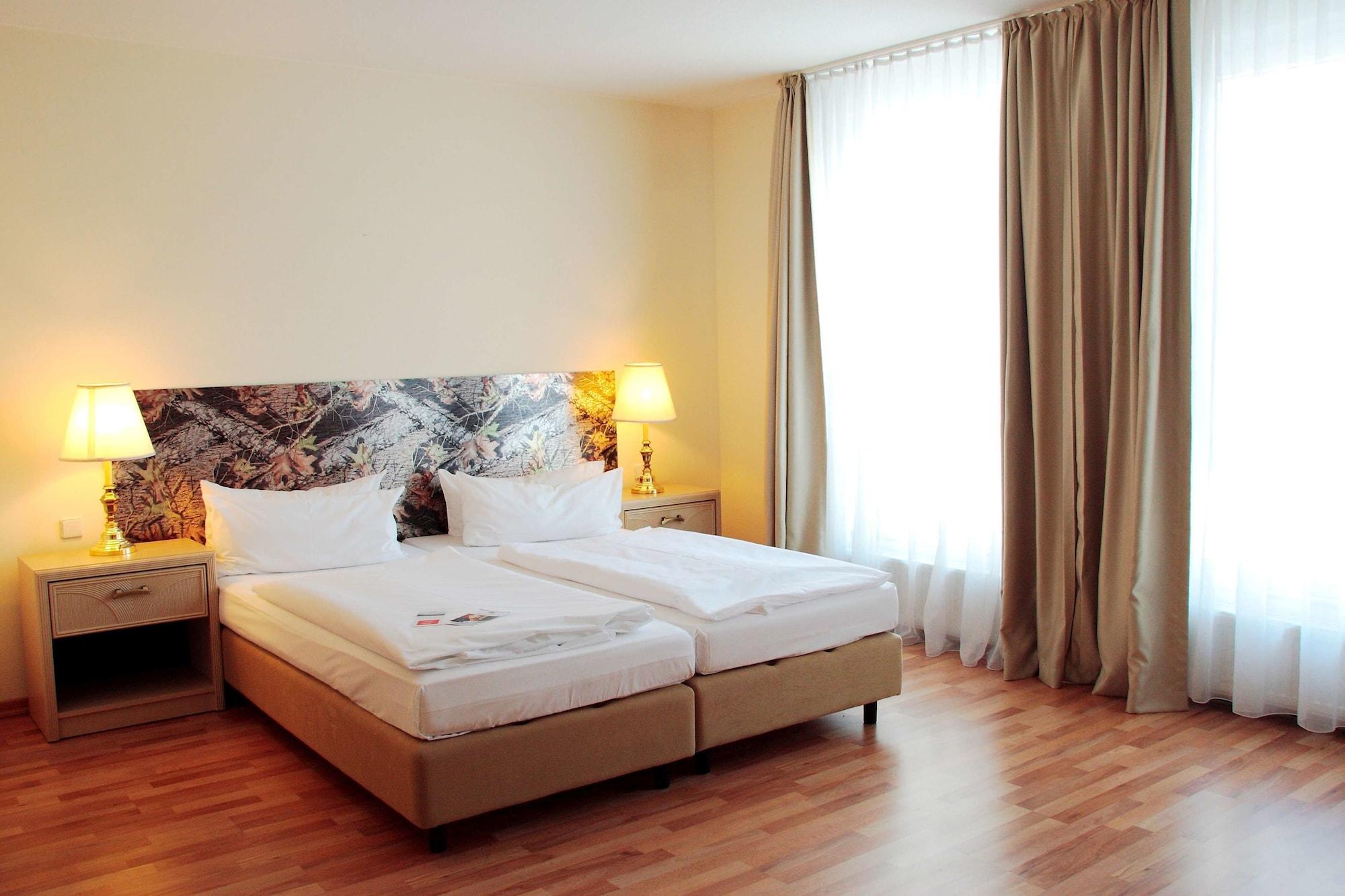 Hotel Am Schloß Köpenick By Golden Tulip 3*