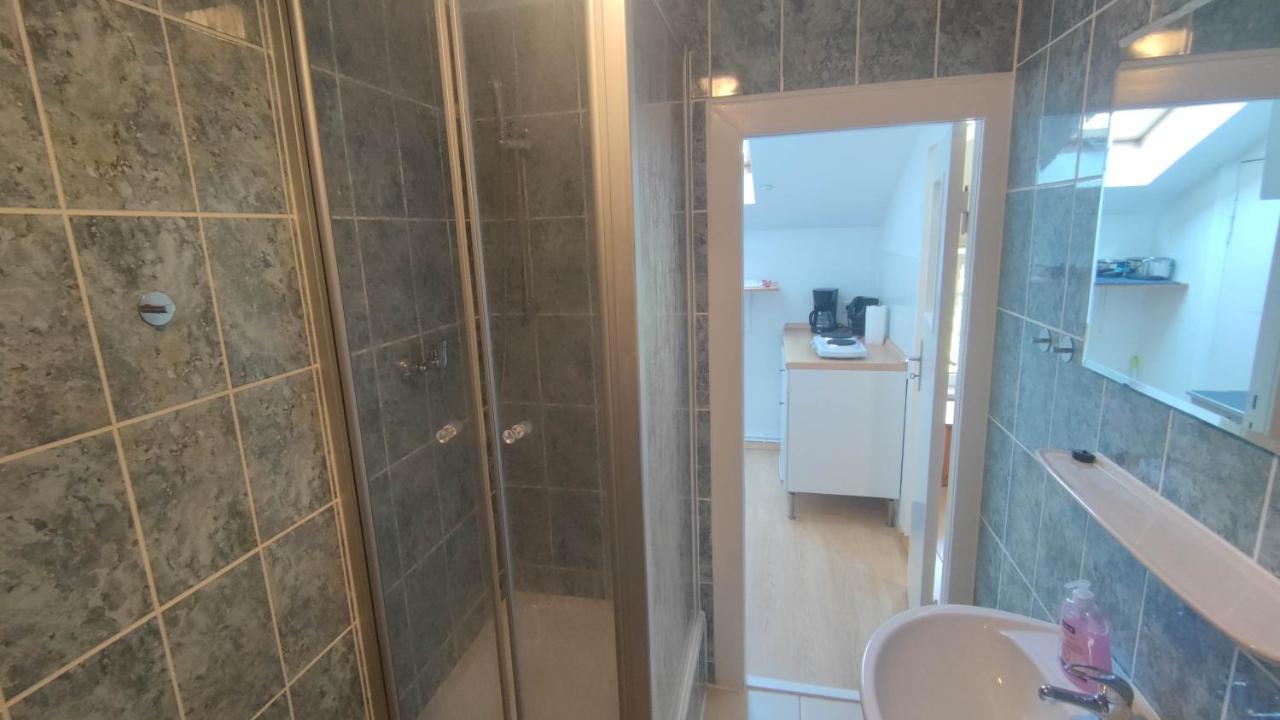 Möbliertes 1 Zimmerapartement Für 3 Personen Mit Bad Und Küchenzeile Aparthotel Berlin