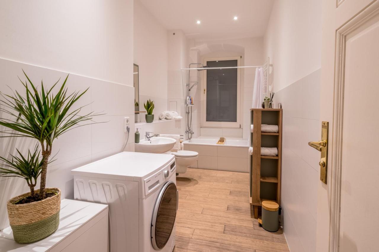 Leben Wie Ein Kreuzberger Altbau Charme Mit Stuck In Bester Kiezlage * Berlin