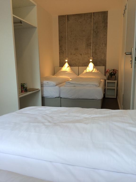 Near Brandenburg Gate - Rooms&apartments Hostel *