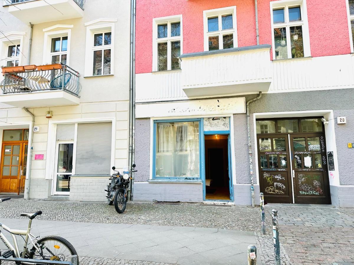Schöne In Attraktiver Und Zentraler Lage * Berlin