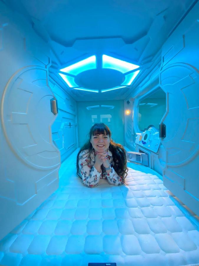 Hostel Space Night Capsule Berlin