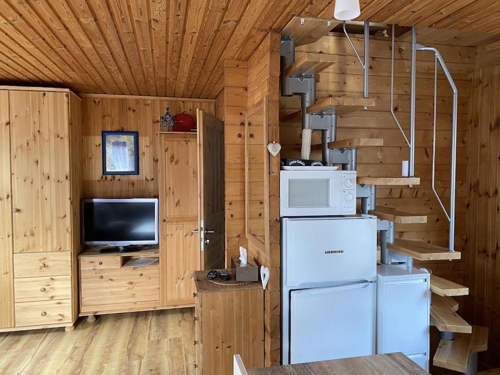 Holzhaus Mit Direktem Wasserzugang In Berlin-koepenick Ferienhaus