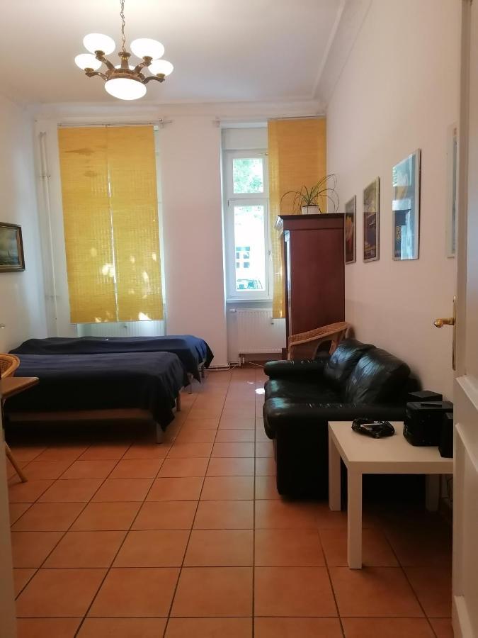 Esmarchstr. 20 Apartment