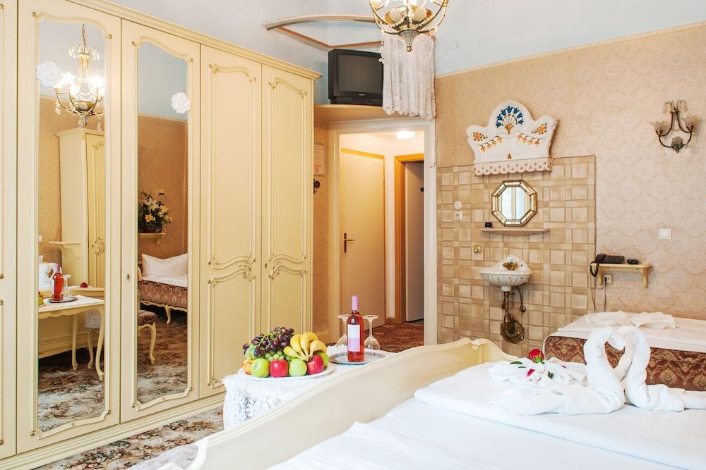 Hotel Bellevue Am Kurfürstendamm 3*