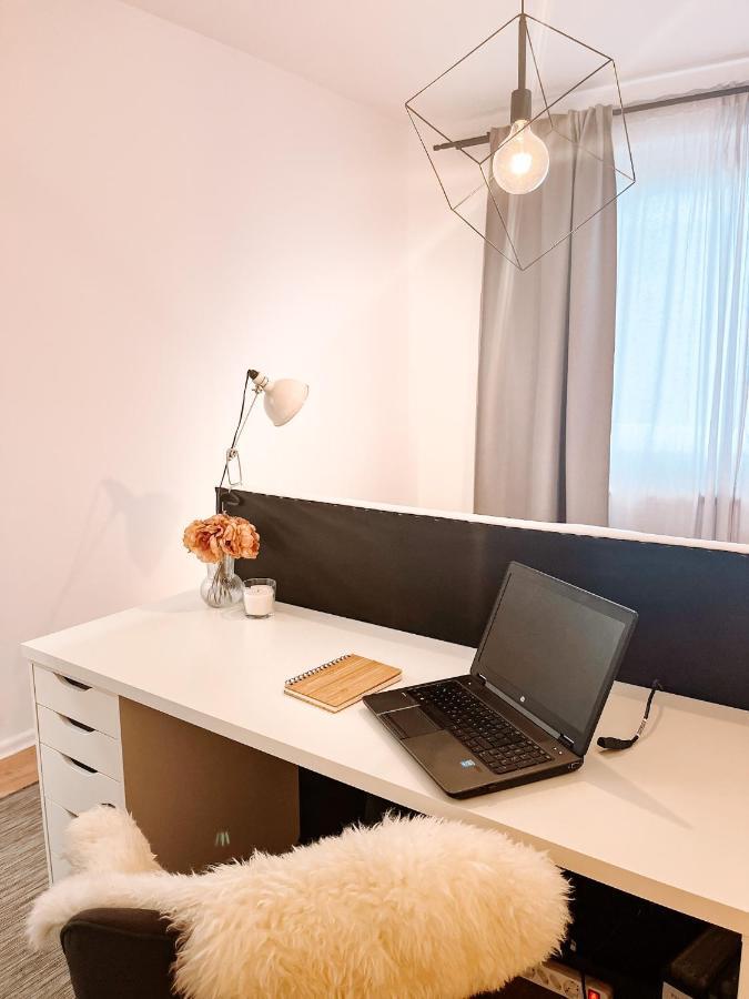 Appartement 01 Bedroom In Mitte-up To 5 People-private Free Parking