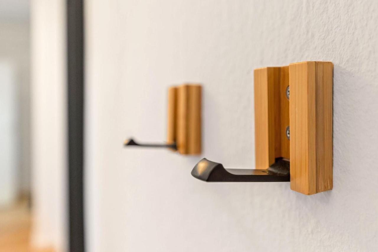 Neues Zentrales Apartment,10 Betten,vollmoebliert, Wifi Apartment Berlin