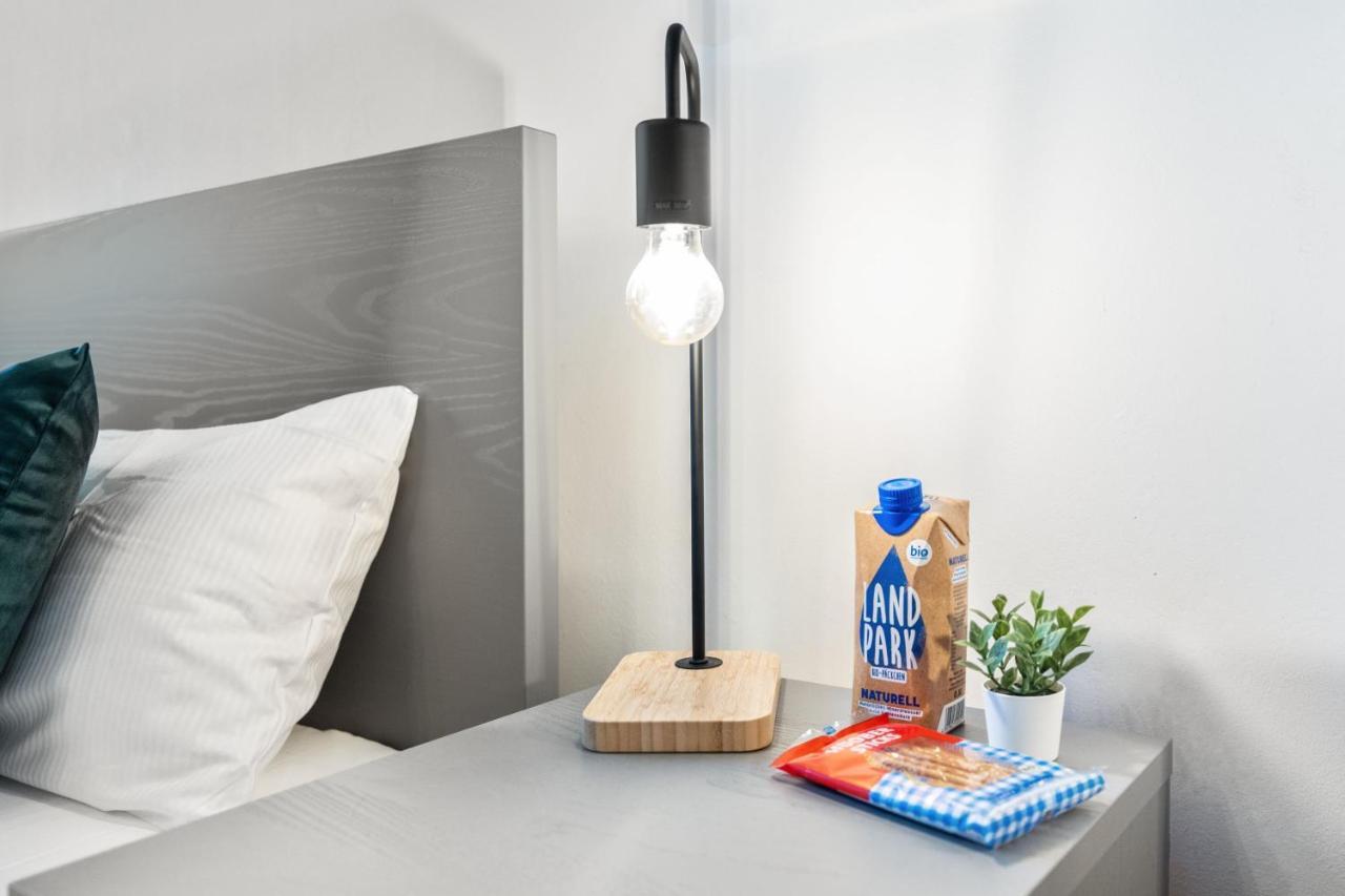 Neues Zentrales Apartment,10 Betten,vollmoebliert, Wifi Apartment