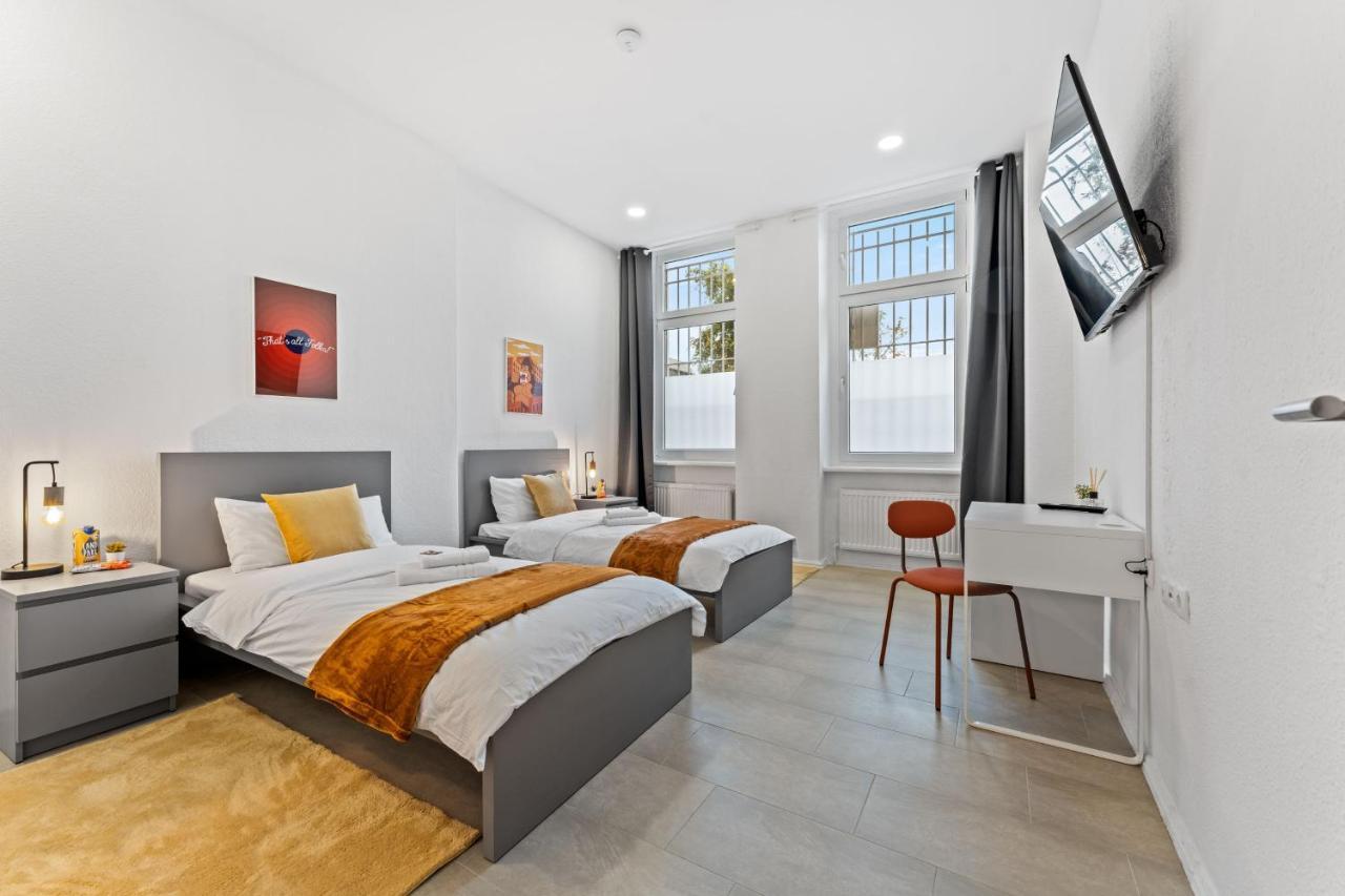 Apartment Neues Zentrales Apartment,10 Betten,vollmoebliert, Wifi Berlin