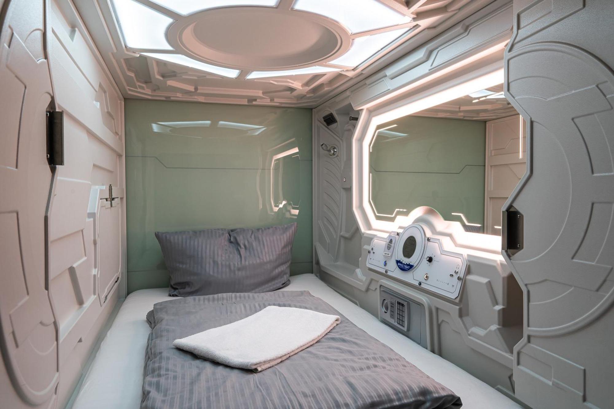Hostel Space Night Capsule