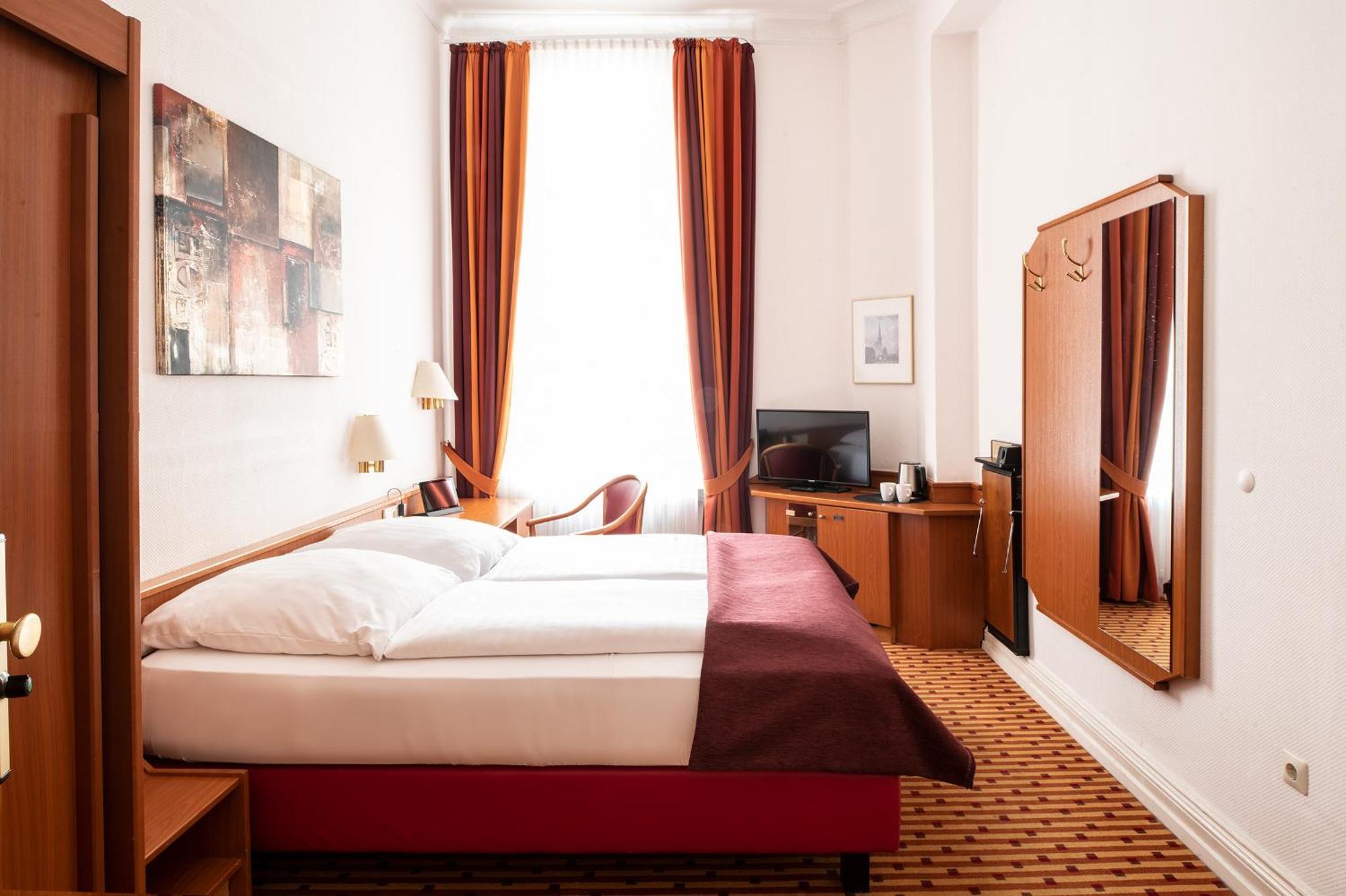 Schöneberg 3*