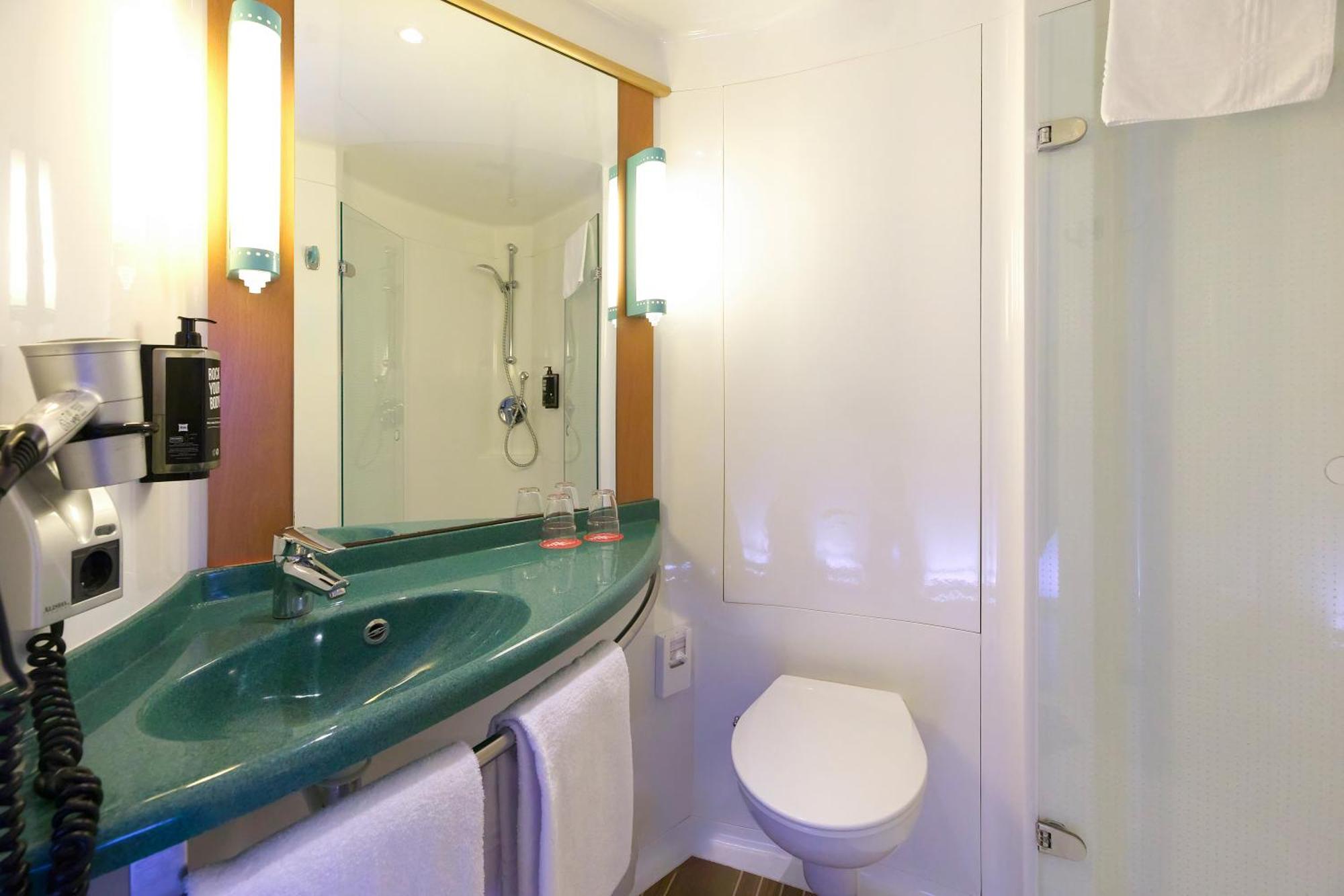 Ibis Potsdamer Platz 2*