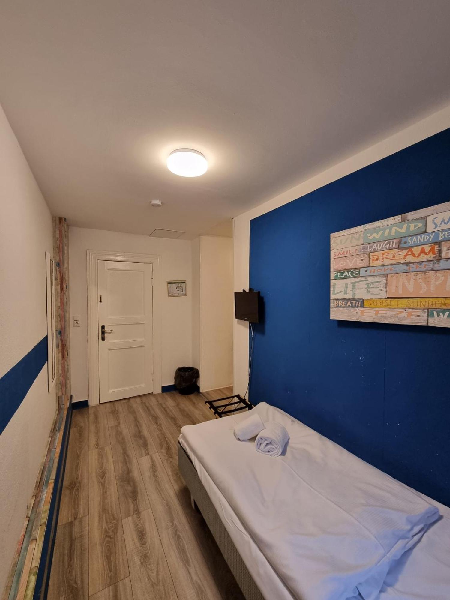 Safestay Hotel 3*