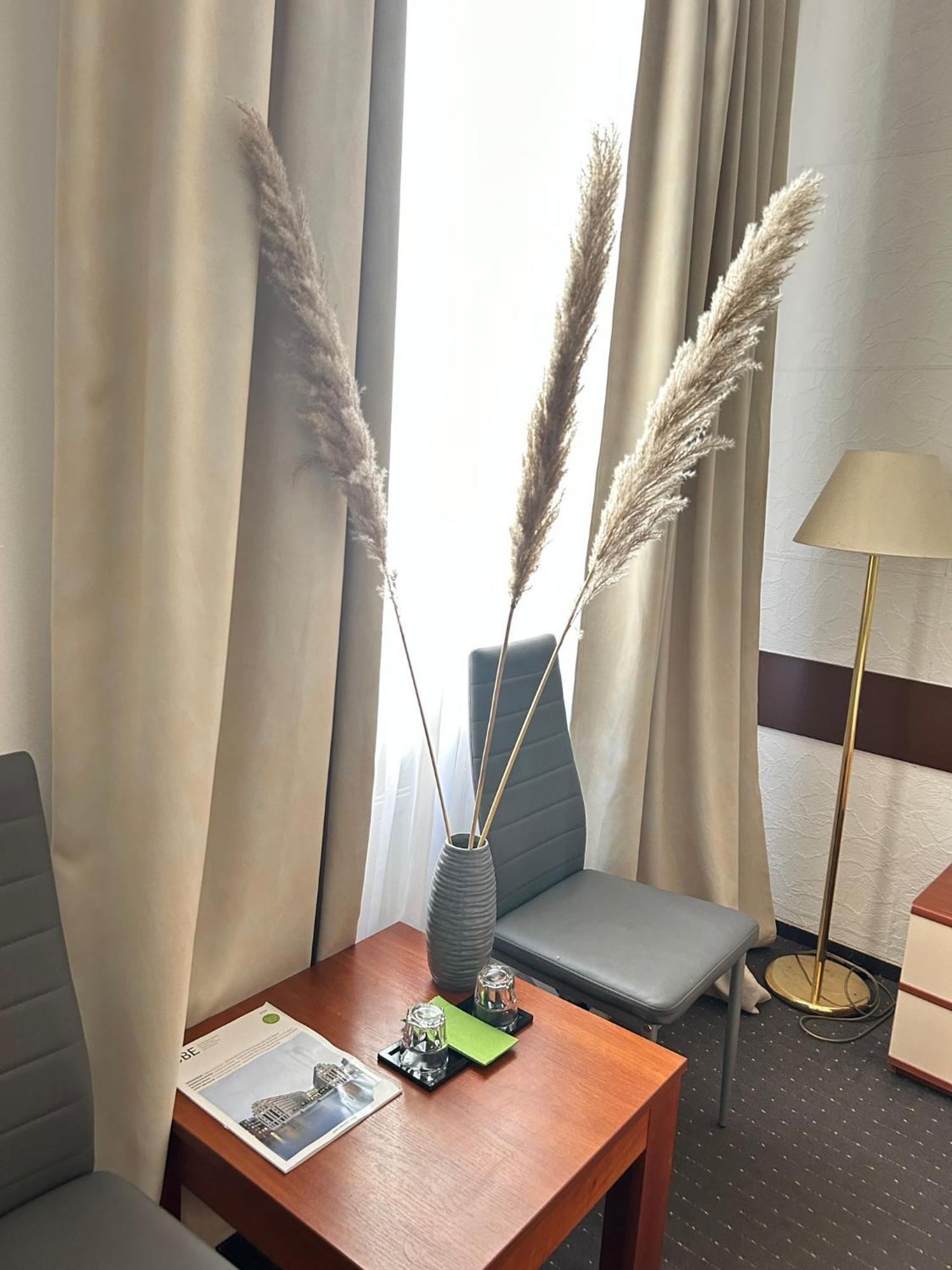 Hotell Adam 2*