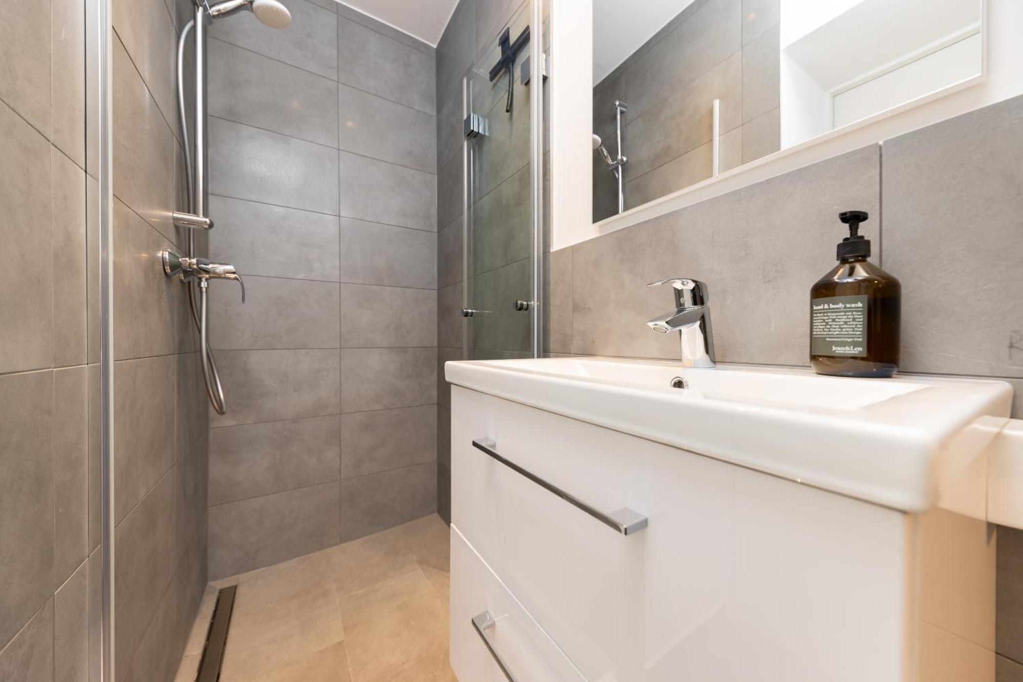 Appartement Nests - Modernes Mit Zwei Baedern Berlin